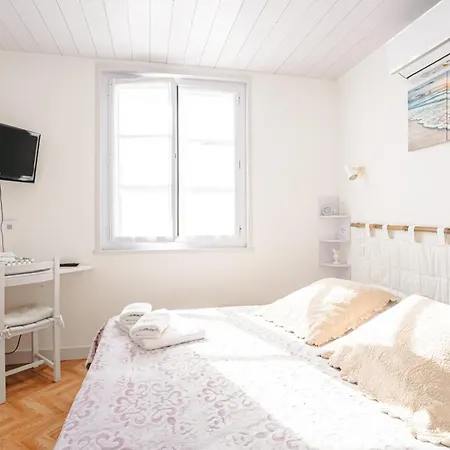 Oda ve Kahvaltı D'hotes Chantal Heraudeau 3*