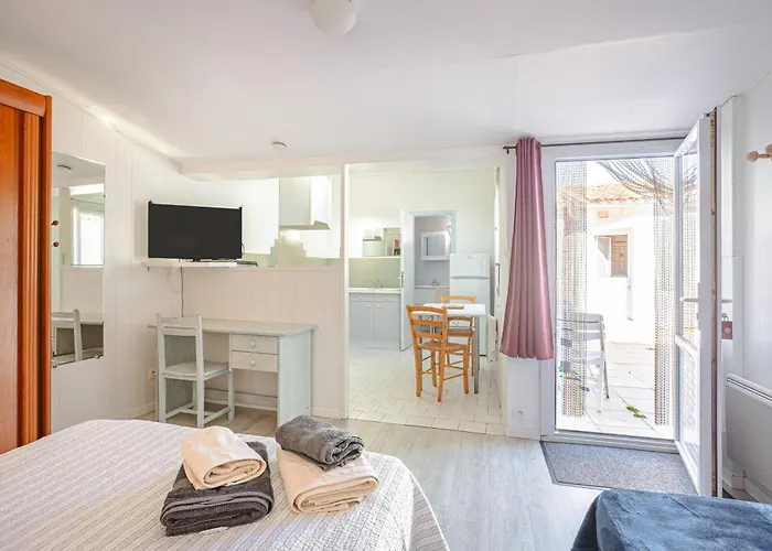 D'hotes Chantal Hereaudeau 住宿加早餐酒店 阿尔桑雷